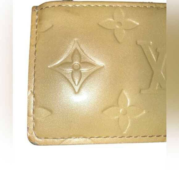 Authentic Louis Vuitton Monogram Vernis Keyholder/ coin purse - Picture 6 of 12